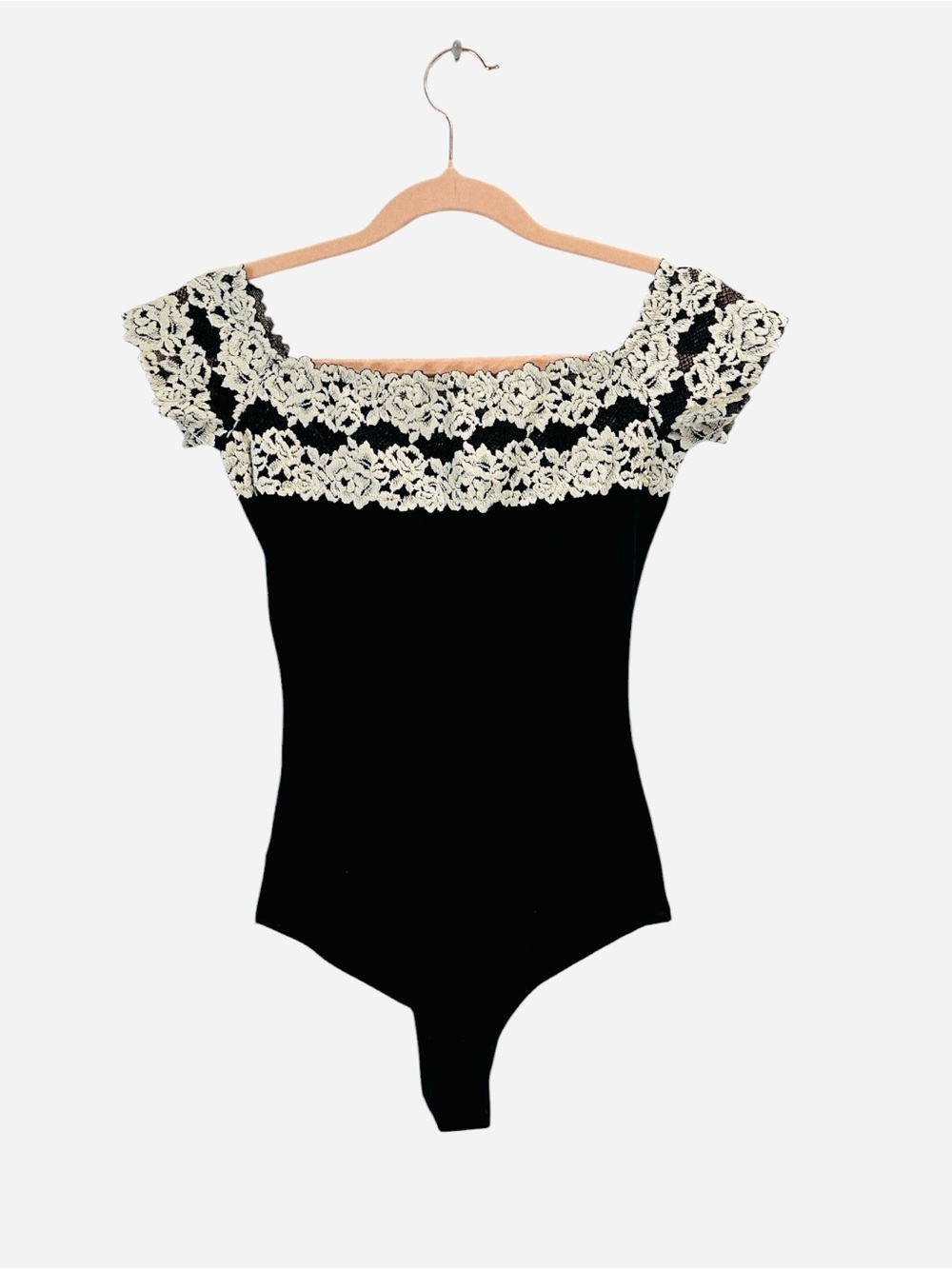 RARE‼️ Intimissimi Black Bodysuit with Cream Lace Off-Shoulder Trim size XS